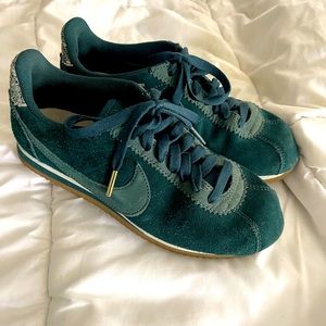 Rare and beautiful green suede Nike classic Cortez